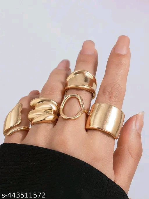 Zuri Liquid Gold Abstract Chunky Ring Set