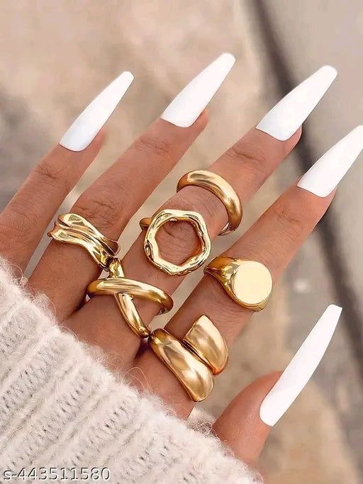 Zuri Liquid Gold Abstract Chunky Ring Set